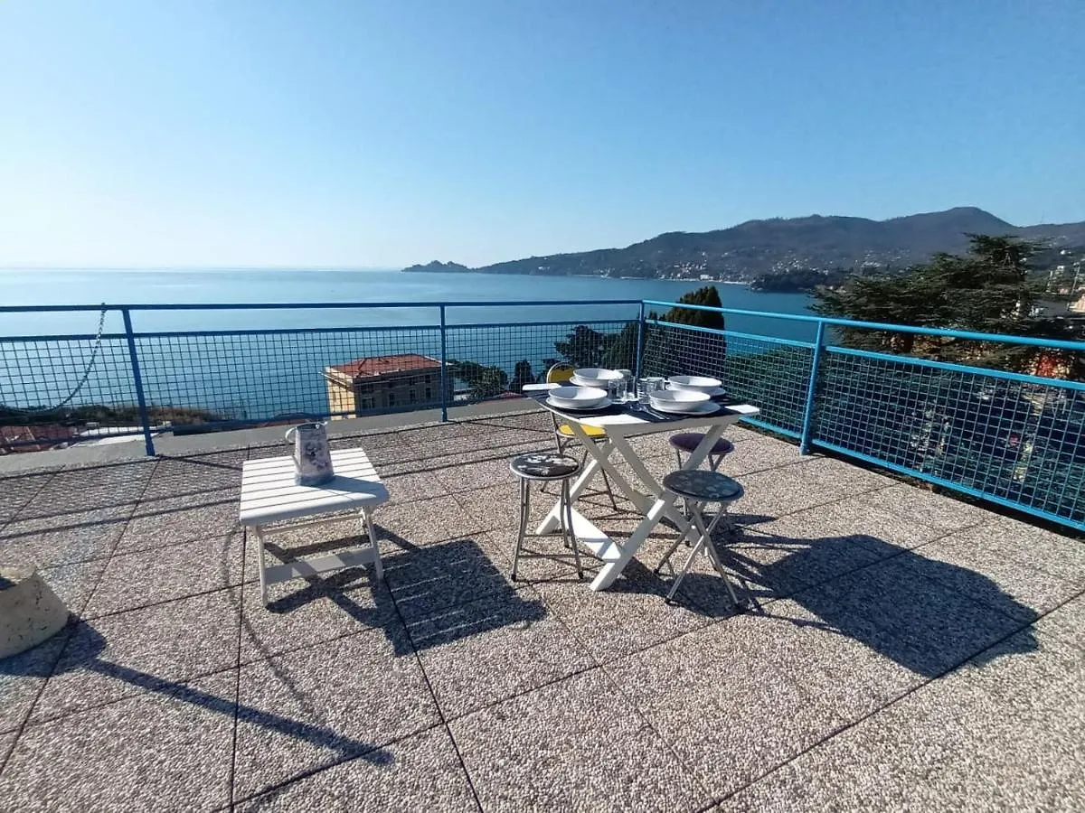 Appartamento Con Stupenda Vista Mare Zona Bristol Rapallo 0*,  Italy