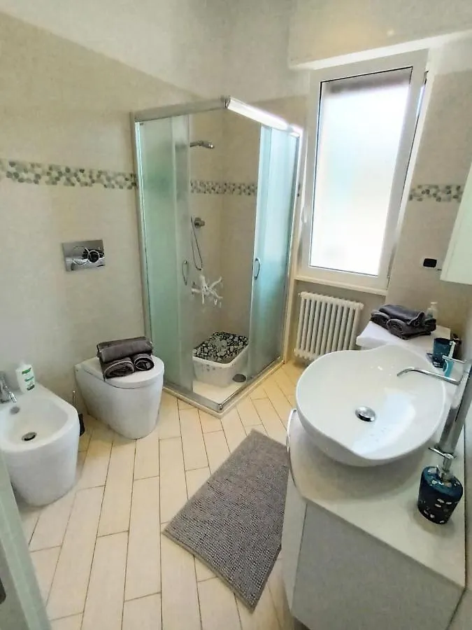 Appartamento Con Stupenda Vista Mare Zona Bristol Rapallo 0*,